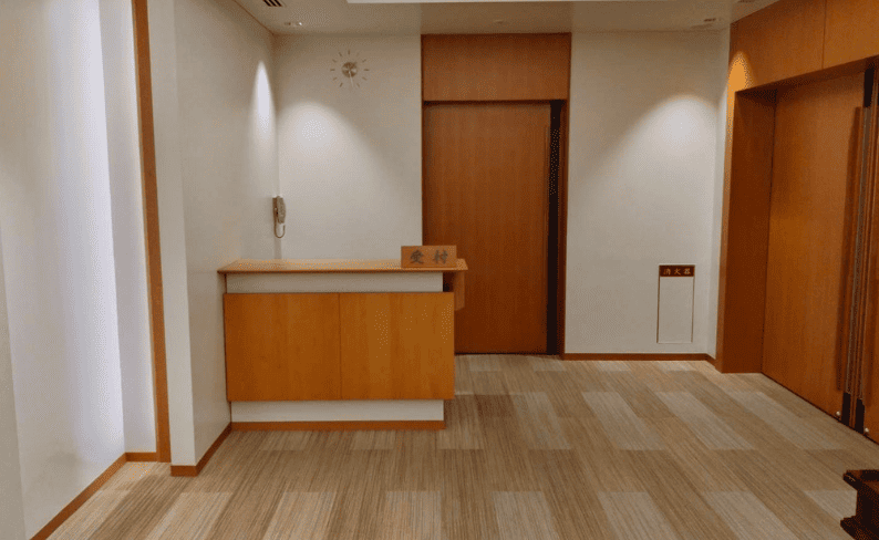 葬式場ロビー 受付